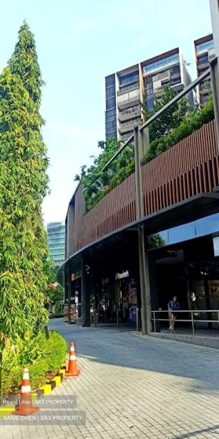 The Venue Shoppes (D13), Retail #498271031